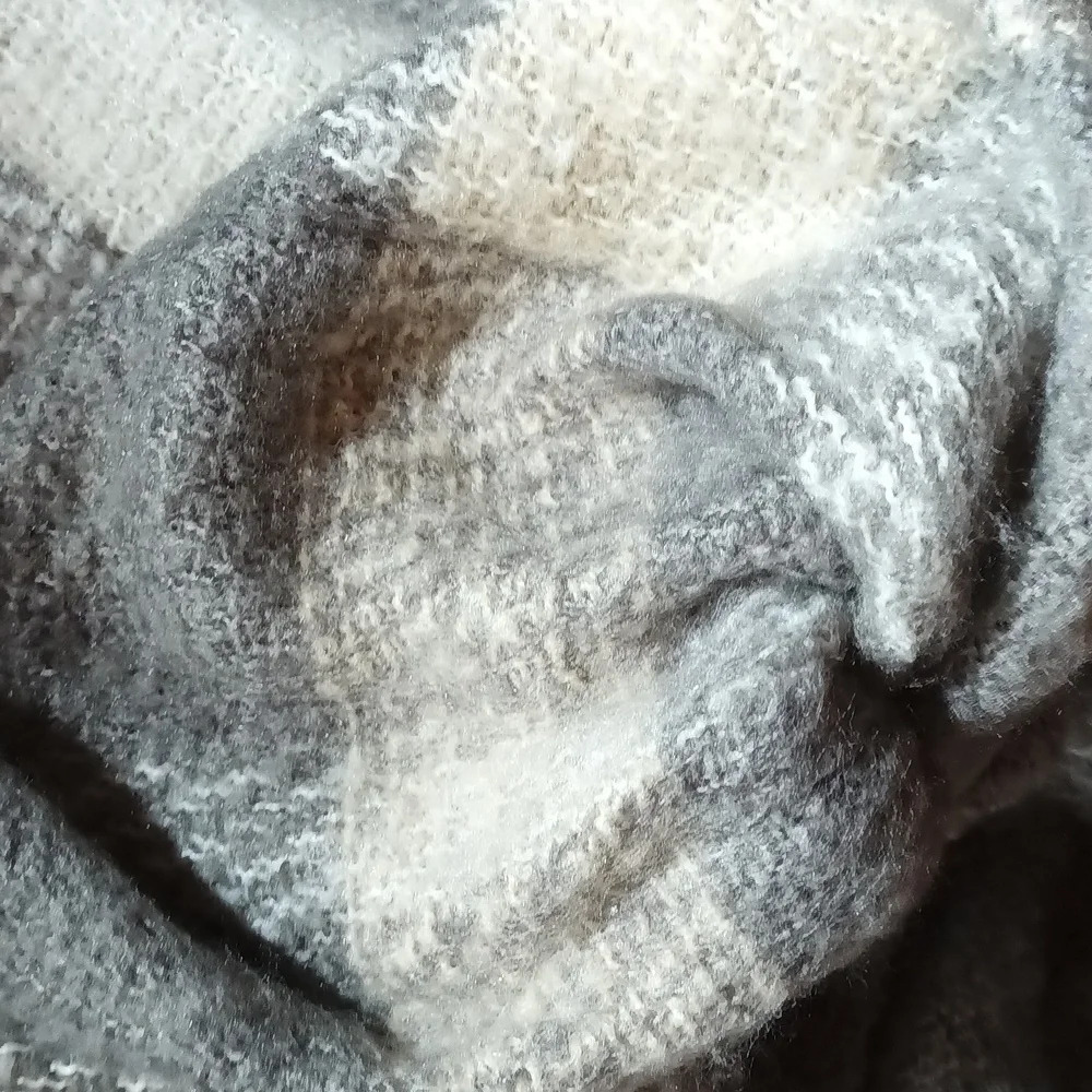 Cozy Lauren Conrad oblong blanket scarf wrap cream gray white fringe - Picture 8 of 8